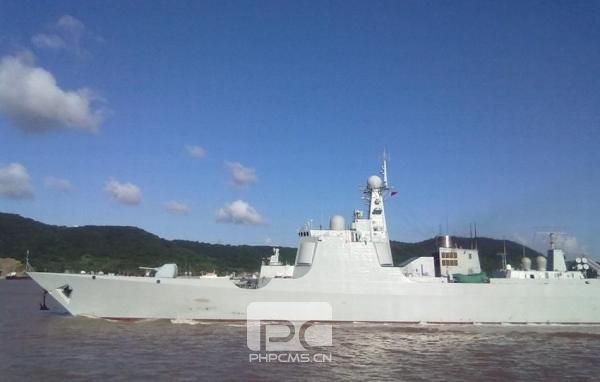 中国新型导弹驱逐舰"长春舰"入列东海舰队(图)