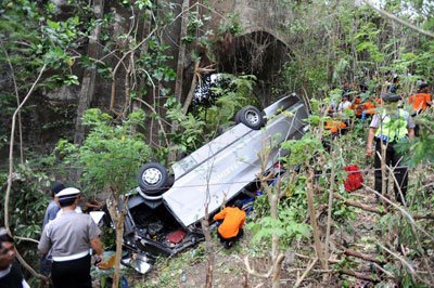 郑州运管局长在巴厘岛车祸身亡 死伤者多为官员