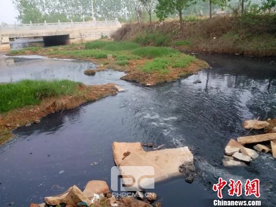 河南虞城工业园污水直排 绵延数十里无人问津