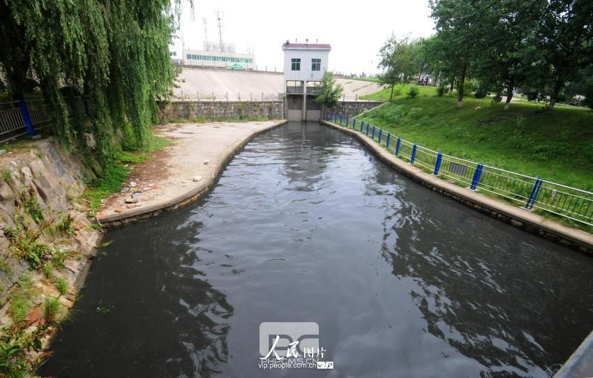 安徽安庆：市政排水口污水直接向长江排放【2】