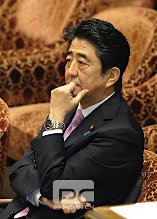 日媒：安倍保守政治遭批评亲信担忧敲警钟（图）