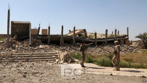 伊拉克军队与IS激战 萨达姆豪华陵墓遭炸毁