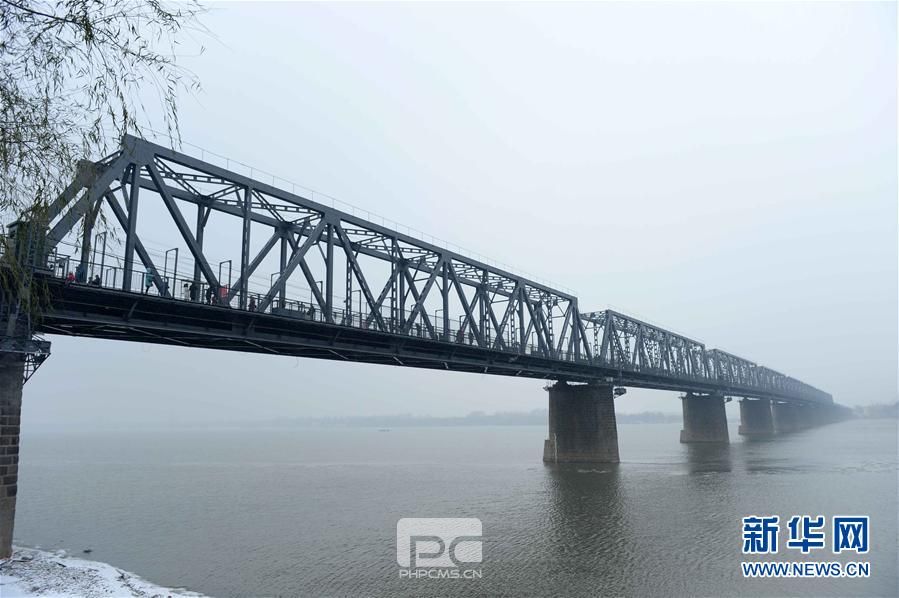 （社会）（1）哈尔滨百年江桥变身铁路公园