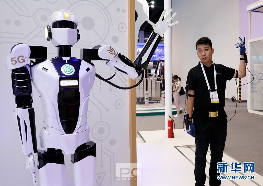 （新华全媒头条·图文互动）（7）点亮触手可及的未来——从2019世界人工智能大会读懂智能中国